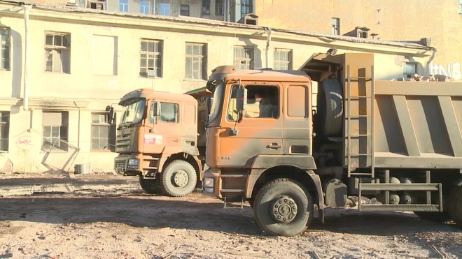 В Петербурге запретили въезд в город грузовикам весом более 8 тонн
