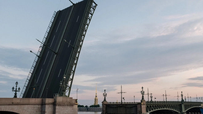 В Петербурге запустят круговые маршруты по рекам и каналам