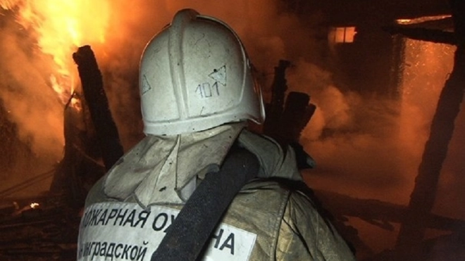 В Красносельском районе сгорел садовый дом площадью 30 "квадратов"