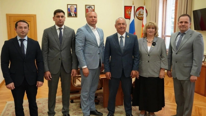 Депутаты из Петербурга провели встречу со спикером парламента Северной Осетии