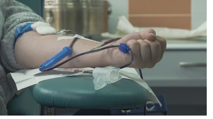 В Петербургском онкологическом центре заявили о дефиците донорской крови