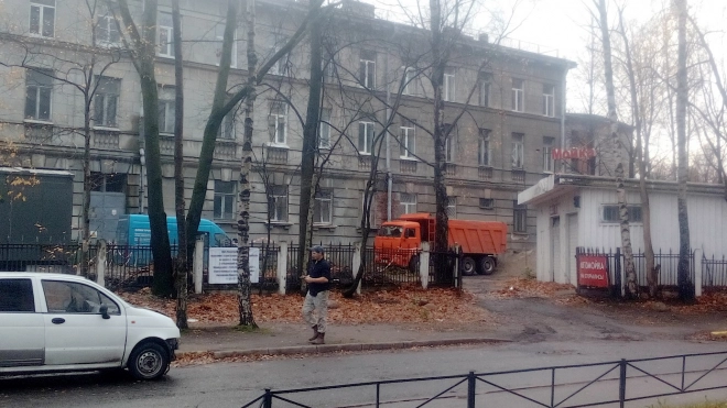 Активисты заметили работы у здания ВНИИБ на 2-м Муринском проспекте