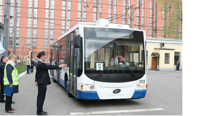 В Петербурге пройдет конкурс на лучшего водителя троллейбуса