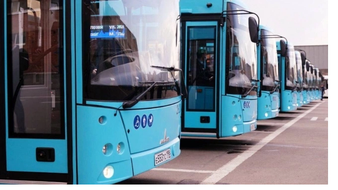 Новые автобусы вышли на маршрут №254 на юге Петербурга