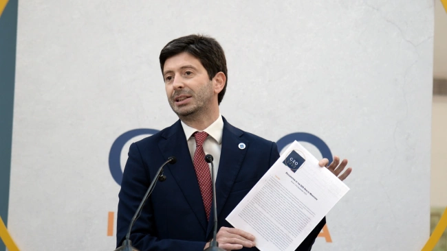 Министр здравоохранения Италии поддержал взаимное признание вакцин от ковида