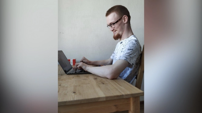 В Петербурге водитель маршрутки отказался везти известного программиста с ДЦП