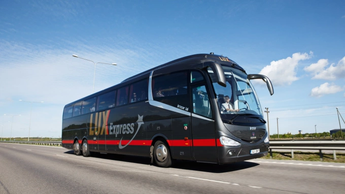 Компания "Lux Express" возобновила автобусные рейсы между Петербургом и Таллином