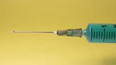 В ряде прививочных пунктов Петербурга возник дефицит вакцины