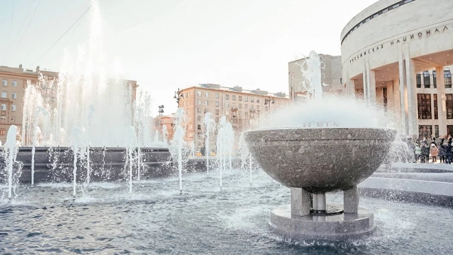 Петербуржцам предложили выбрать название для фонтана у РНБ на Московском проспекте 