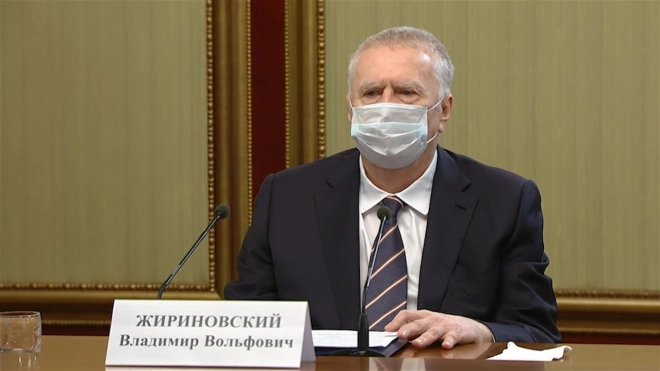 СМИ сообщили о намерении медиков провести Жириновскому операцию