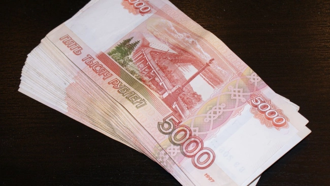 ЦБ: в I квартале 2022 года количество поддельных пятитысячных банкнот в Петербурге снизилось на треть