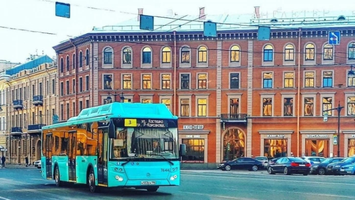 На дорогах Петербурга появятся 20 новых автобусов на газомоторном топливе