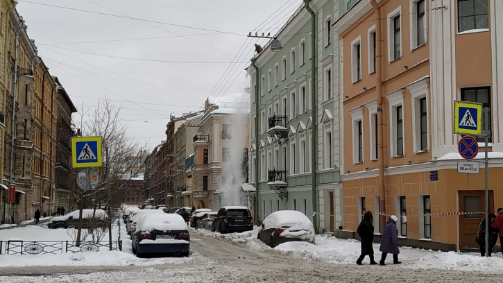 В Петербурге плохую уборку снега обнаружили в каждом четвертом дворе 