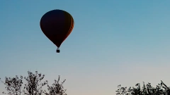 Воздушный шар с людьми упал в море в Сочи