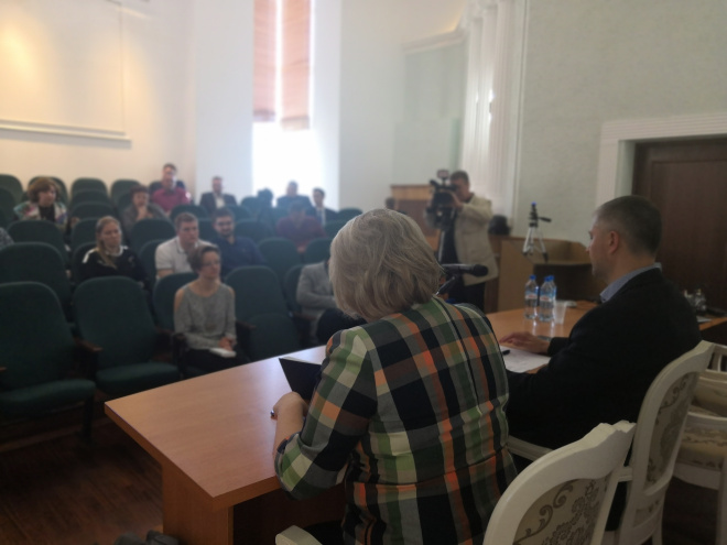 Глава Соснового Бора прокомментировал ситуацию вокруг проблемной установки лифтов в многоэтажках