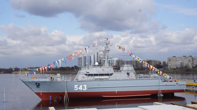 В Петербурге на воду спустили корабль "Петр Ильичев"