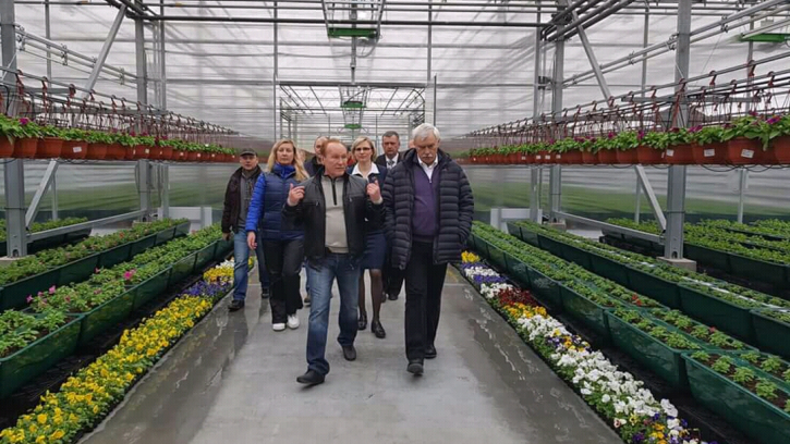 Губернатор открыл новый тепличный комплекс площадью 2,5 тыс. кв. метров Губернатор открыл новый тепличный комплекс площадью 2,5 тыс. кв. метров