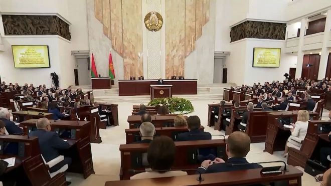 Лукашенко: Минск не будет оправдываться за инцидент с самолетом