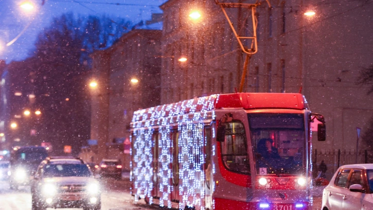 Общественный транспорт в новогоднюю ночь будет работать на час дольше 