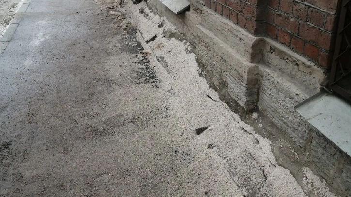 Петербуржцы заметили соль на городских улицах 
