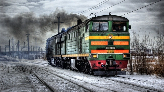 В Брянской области при столкновении машины с поездом погибли три человека