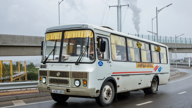 На трех автобусных маршрутах между Петербургом и Ленобластью вводится льготный проезд