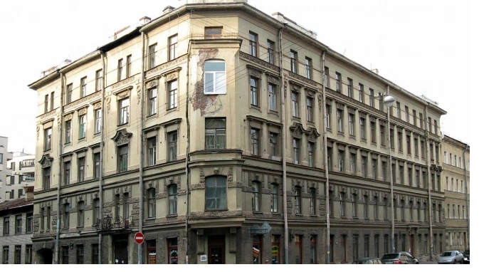 Петербургские студенты получат комнаты в доходных домах