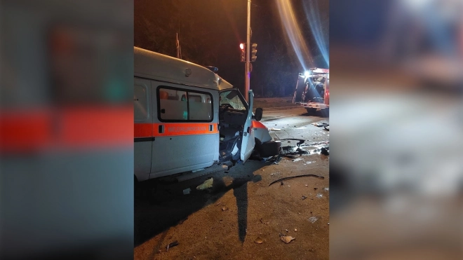 Пять человек погибли при столкновении "скорой" и легковушки в Нижнем Тагиле