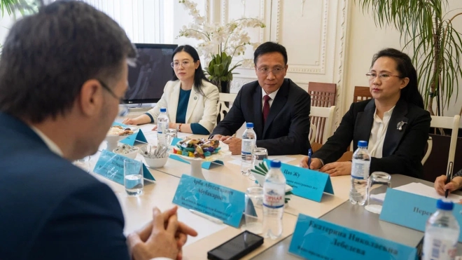 Петербургские власти и китайская делегация обсудили развитие торгово-экономической сферы