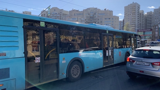 Партию автобусов большого класса доставят в Петербург