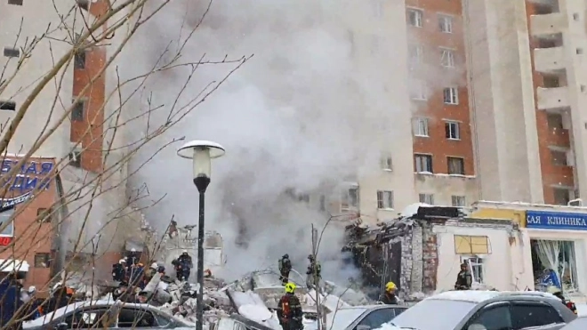 Спасатели обнаружили под завалами разрушенного кафе в Нижнем Новгороде человека