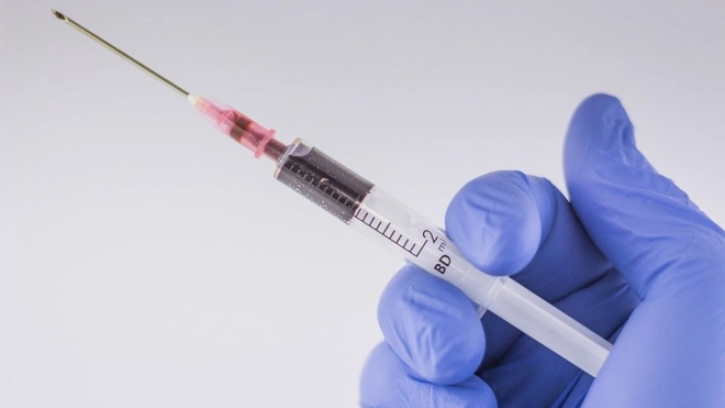 Эргашев: "Петербуржцы смогут выбирать, какой вакциной от коронавируса прививаться"