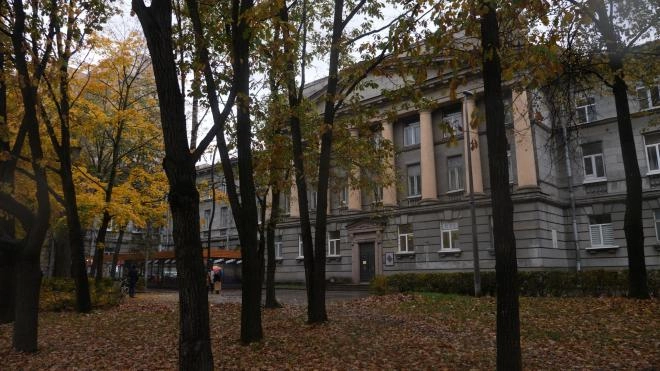 КГИОП отказался включать здание ВНИИ целлюлозно-бумажной промышленности в список памятников