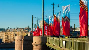 На услуги по подготовке Васильевского острова к майским праздникам потратят 5,5 млн. рублей