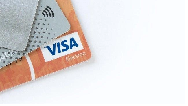 Visa и MasterCard увидели опасность на российском рынке из-за конкуренции