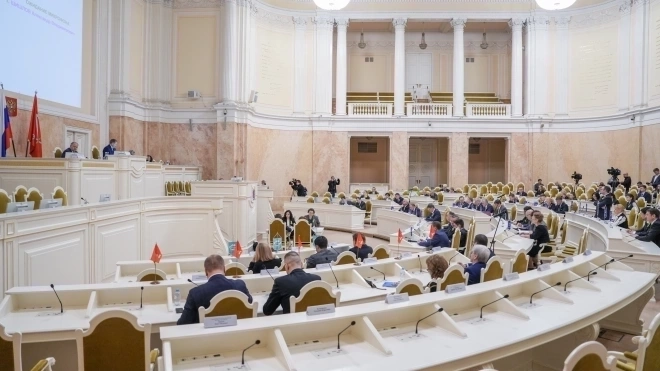 Исполнение бюджета Петербурга за 2022 год приняли в ЗакСе