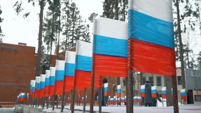 На 10 дней ограничат движение в центре Петербурга из-за празднования Дня флага