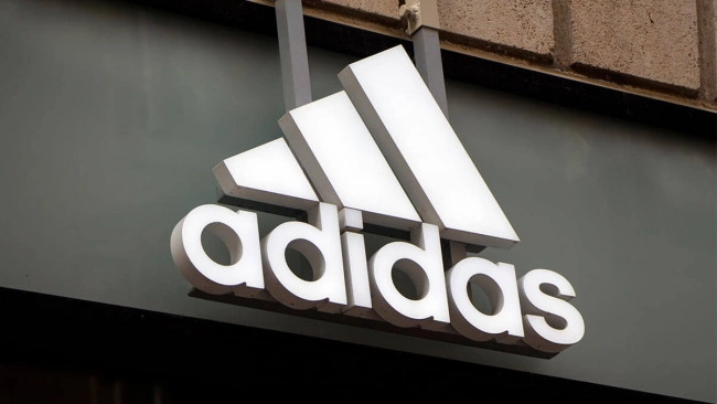 До конца года в РФ снова появятся магазины Adidas