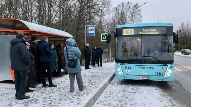 Более 130 новых автобусных остановок установят в Ленобласти в 2023 году