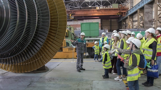 На Ленинградском металлическом заводе впервые собирают тихоходную турбину для АЭС