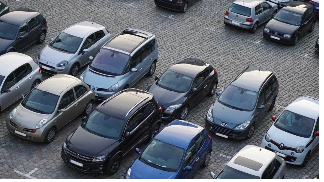 ACEA: продажи новых легковых автомобилей в Евросоюзе снизились на 22,8% в декабре-2021