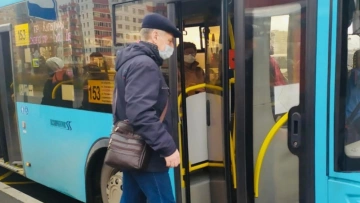 В феврале автобусами воспользовались 5,2 млн петербуржце...