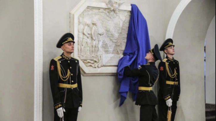 В честь Чесменского сражения в Петербурге открыли барельеф