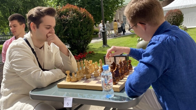 В саду Мариинского дворца прошел шахматный турнир