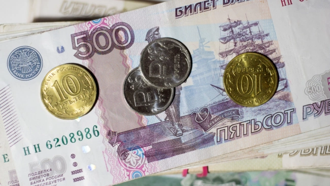 Главной внешнеторговой валютой РФ стал рубль