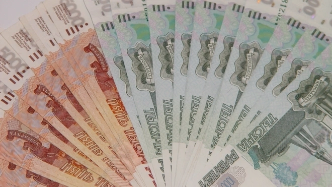 Уровень предлагаемых зарплат заметно вырос в Петербурге