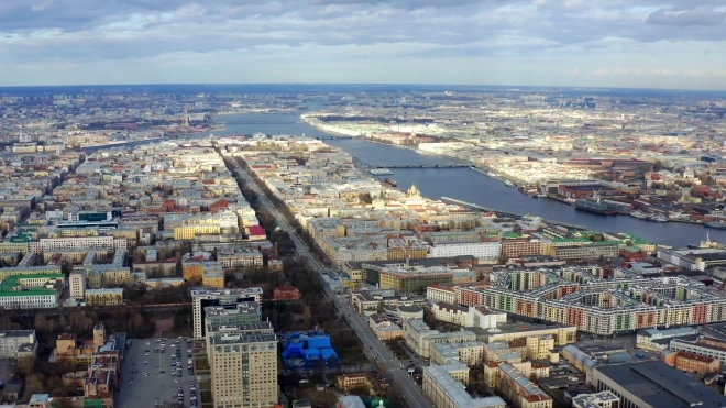 Меры безопасности усилили в общественном транспорте и соцучреждениях Петербурга