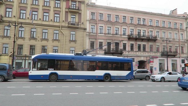 Три трамвая и троллейбус до апреля изменят маршруты в Петербурге