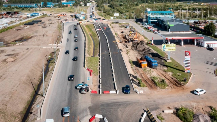 Дорожники Ленобласти показали четыре полосы обновленного Колтушского шоссе