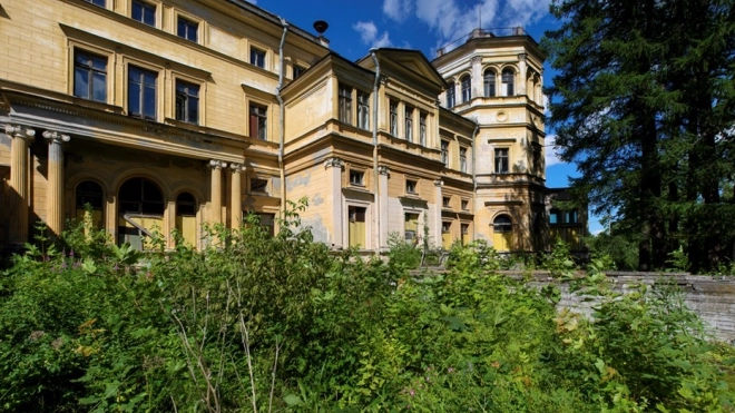 Дворец усадьбы Михайловка сдадут в аренду со ставкой за 1 рубль